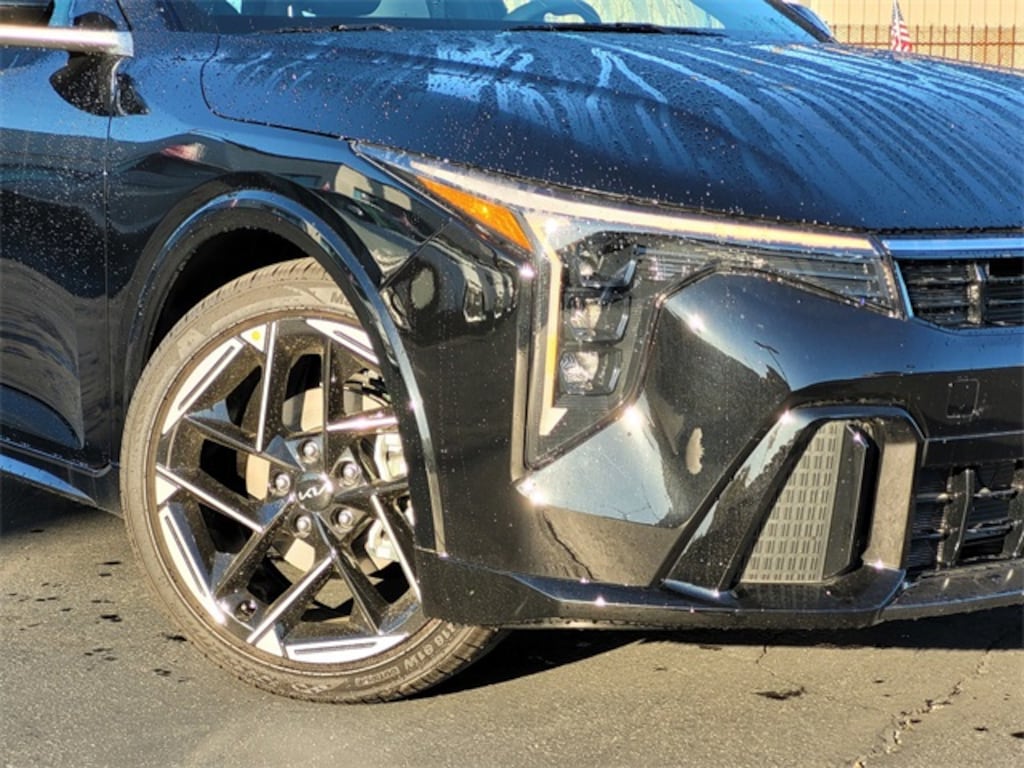 New 2025 Kia K4 GT-Line Sedan