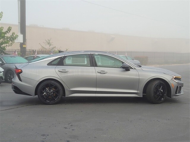 2026 Kia K5 GT-Line photo 4