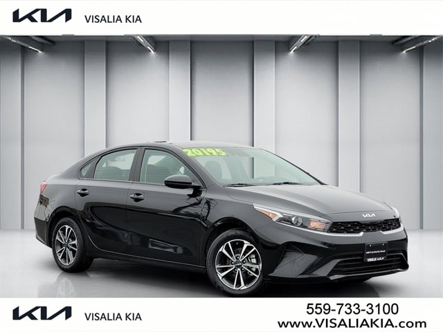 2024 Kia Forte LXS's photo