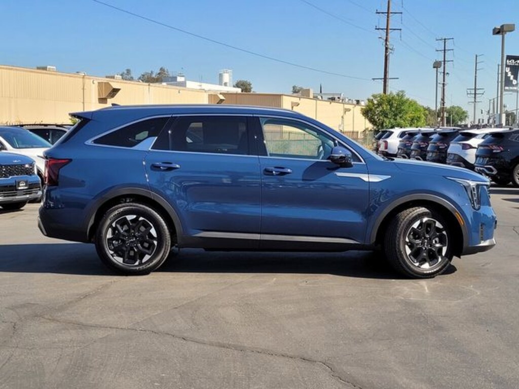 New 2026 Kia Sorento S SUV