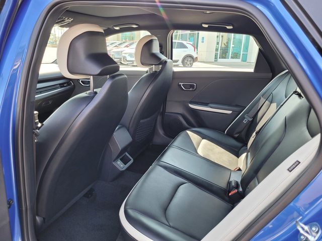 2025 Kia K4 GT-Line - Photo 7