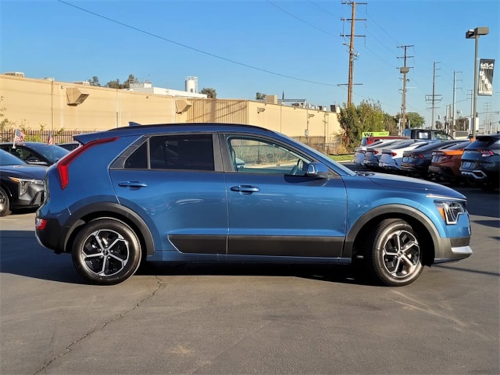 New 2025 Kia Niro EX SUV