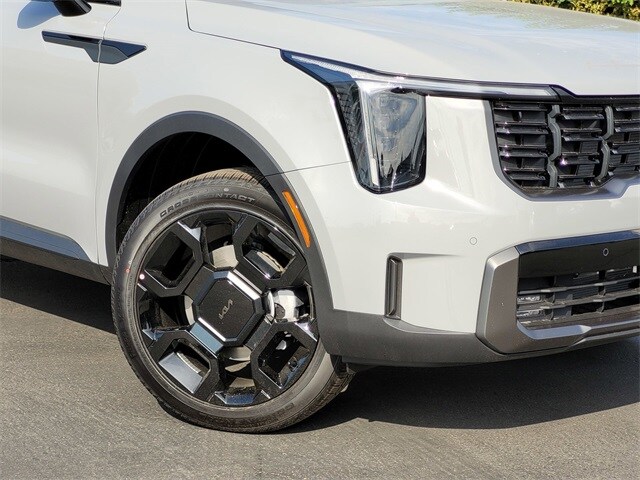 2025 Kia Sorento X-Line EX photo 3