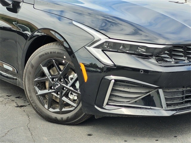 2026 Kia K5 LXS photo 3