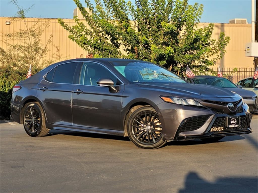 Used 2023 Toyota Camry SE Sedan