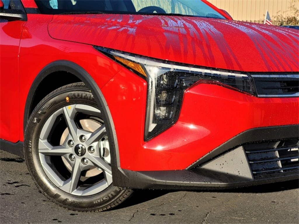 New 2025 Kia K4 LXS Sedan