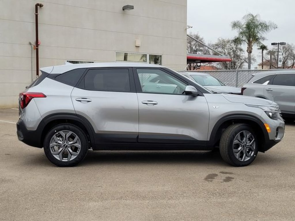 New 2026 Kia Seltos LX SUV