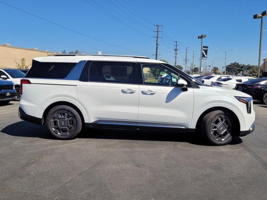 New 2026 Kia Carnival Hybrid SX Van Passenger Van