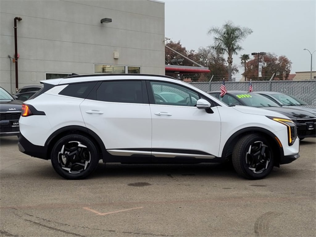 New 2026 Kia Sportage EX SUV