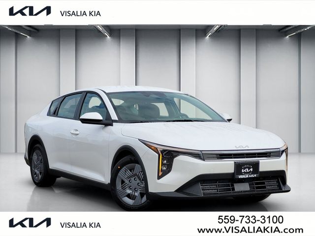 2026 Kia K4 LX AT's photo
