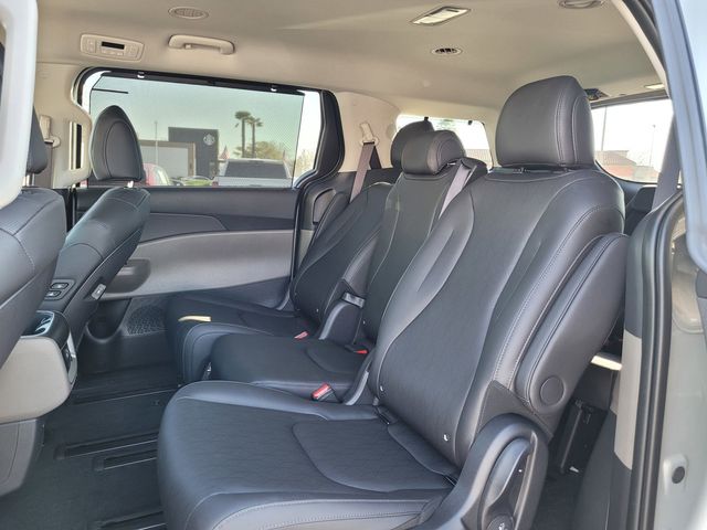 2026 Kia Carnival EX - Photo 7