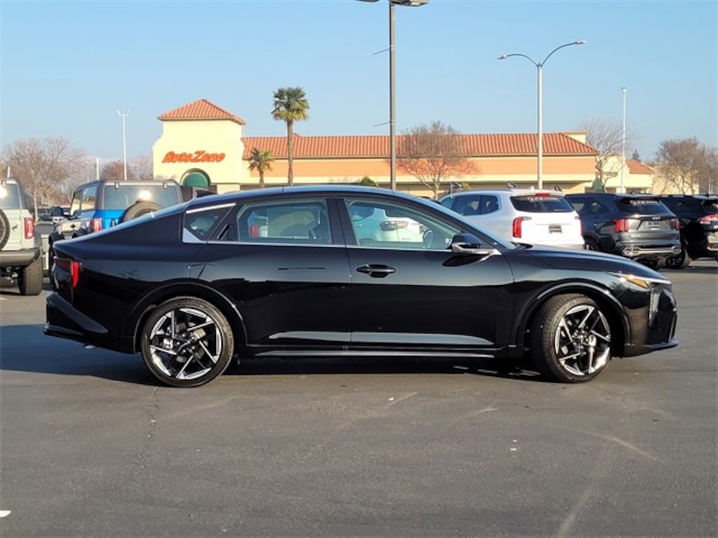 New 2025 Kia K4 GT-Line Sedan