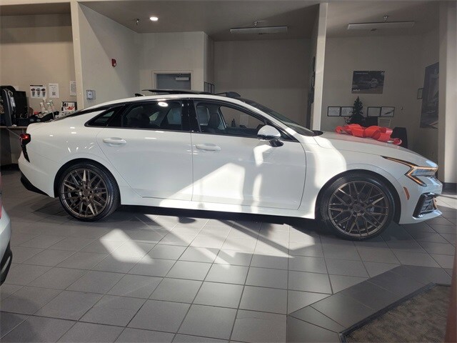 2026 Kia K5 EX photo 4