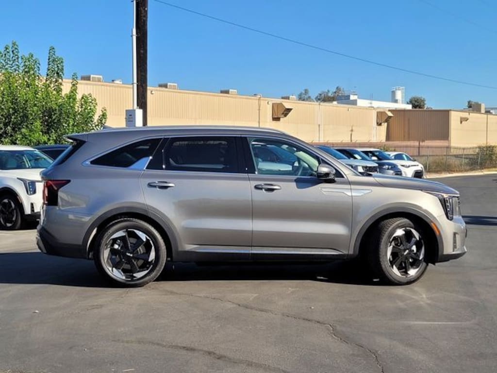 New 2026 Kia Sorento Hybrid EX SUV