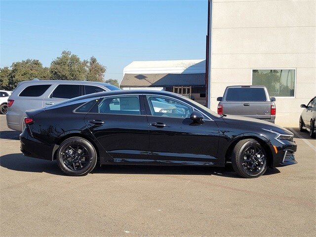 2026 Kia K5 LXS photo 4