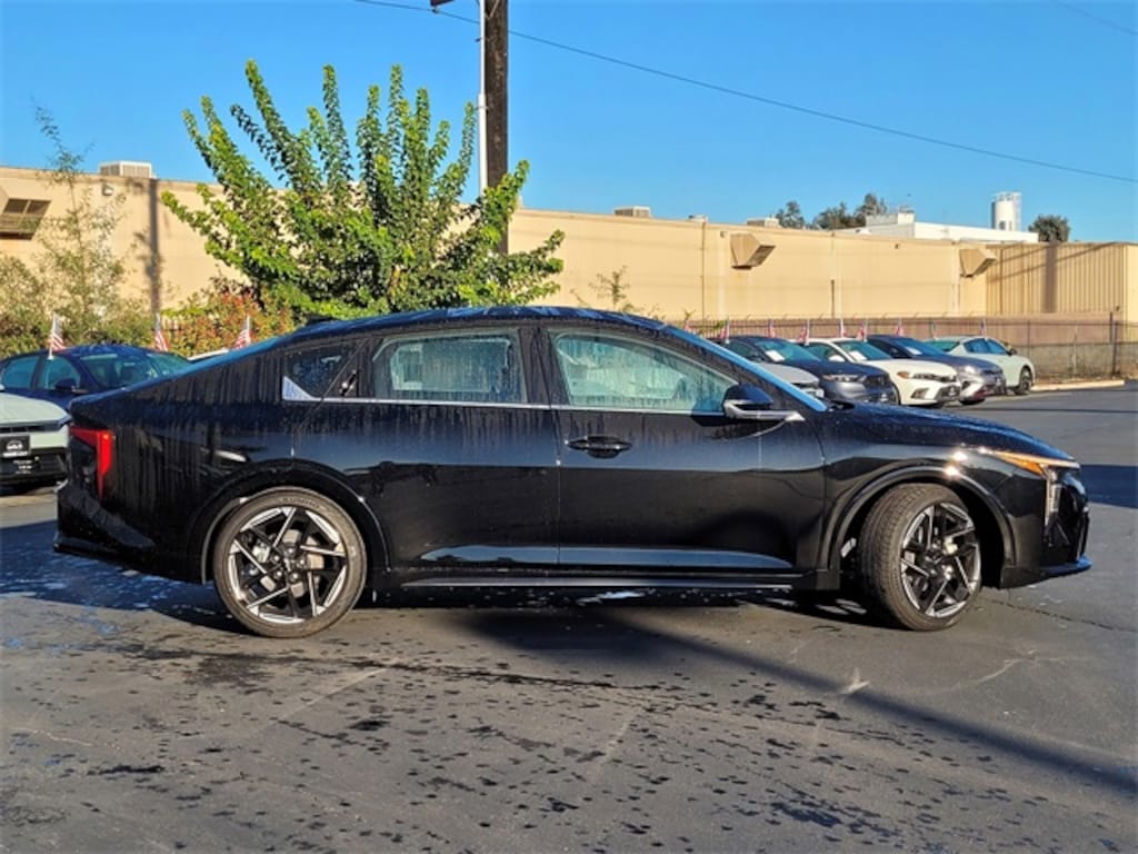 New 2025 Kia K4 GT-Line Sedan