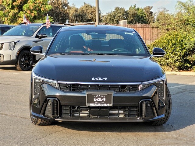 2025 Kia K4 GT-Line Turbo photo 2
