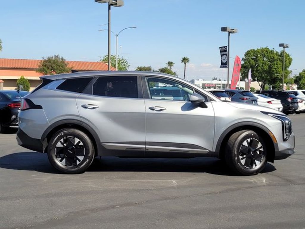 New 2026 Kia Sportage Hybrid LX SUV
