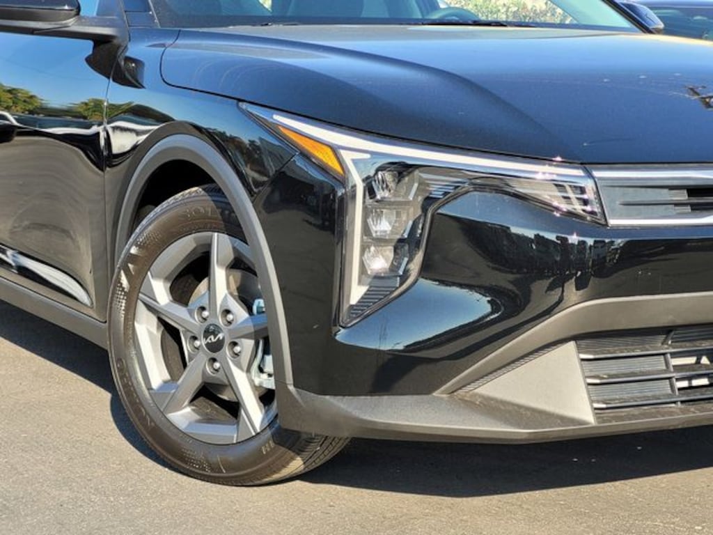 New 2026 Kia K4 LXS Sedan