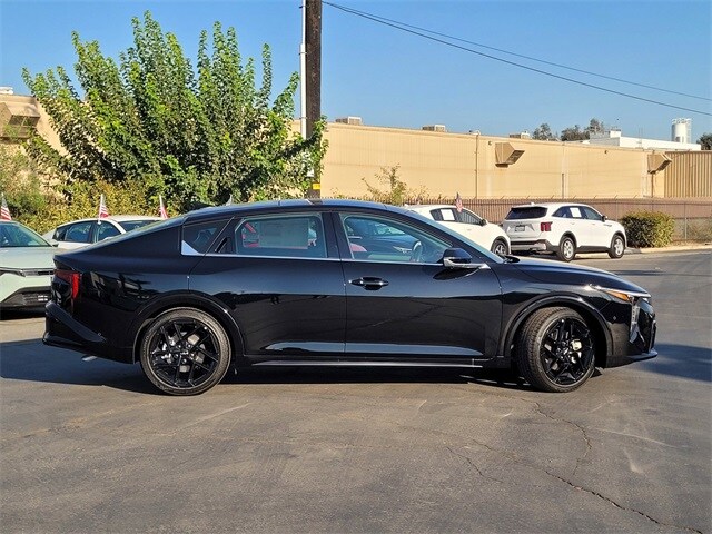 2025 Kia K4 GT-Line Turbo photo 4