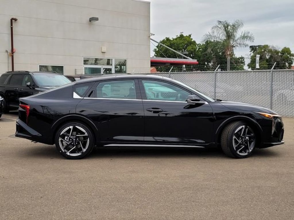 New 2026 Kia K4 GT-Line Sedan
