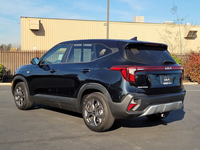 2024 Kia Seltos LX photo 3