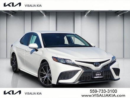 2024 Toyota Camry SE Sedan