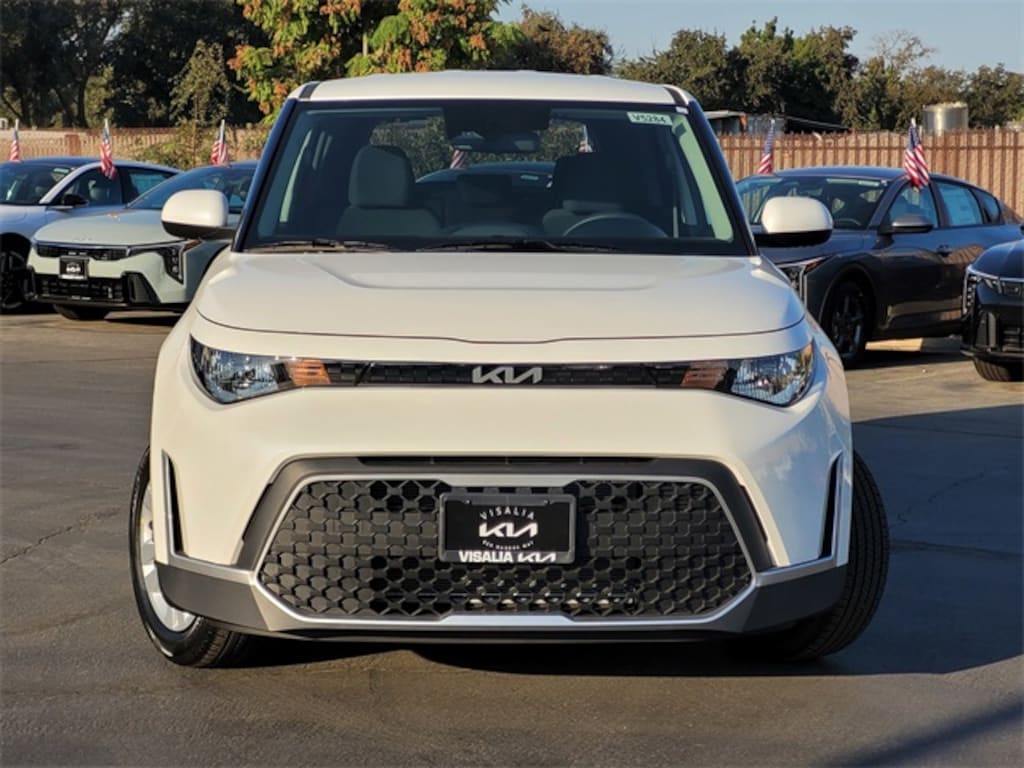 New 2025 Kia Soul LX Hatchback