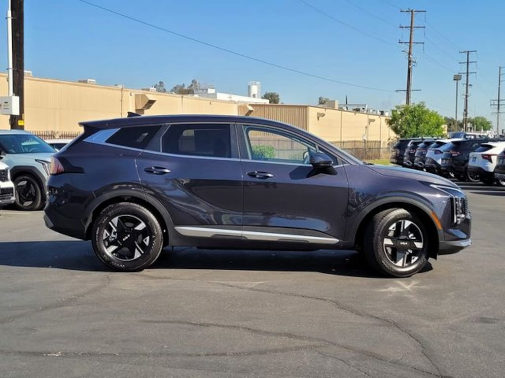 New 2026 Kia Sportage LX SUV
