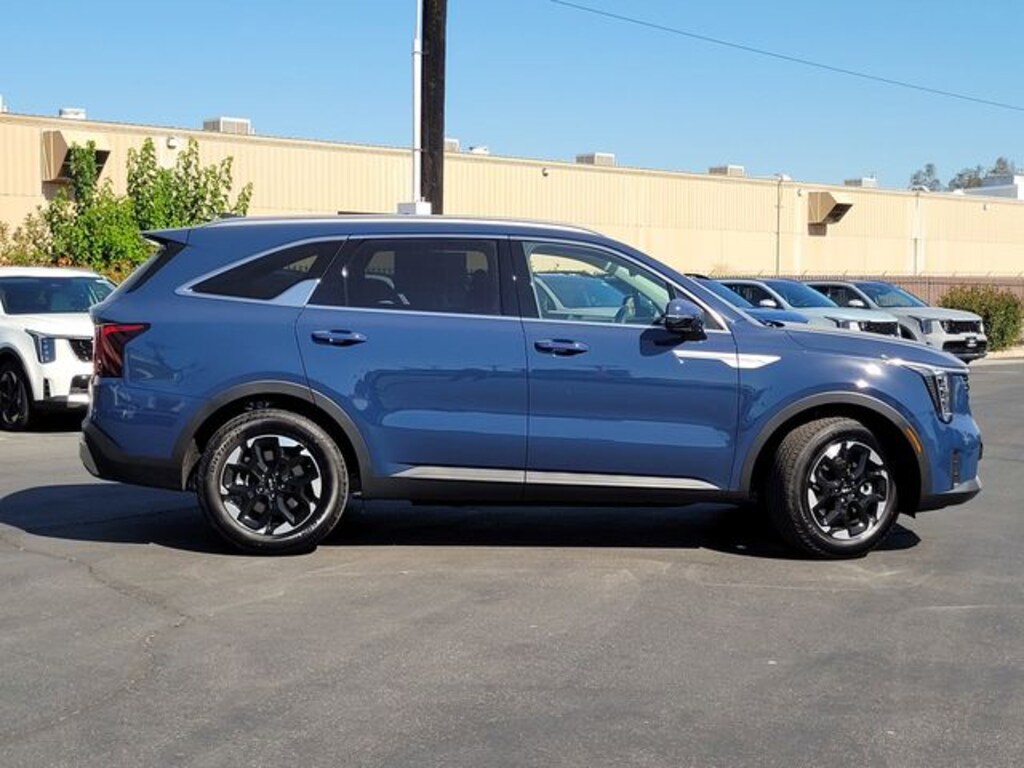 New 2026 Kia Sorento S SUV