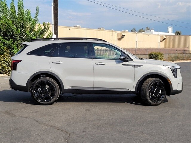 2025 Kia Sorento X-Line EX photo 4