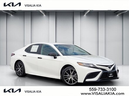 2023 Toyota Camry SE Sedan