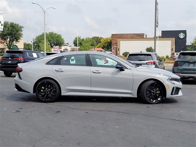 2026 Kia K5 GT photo 4