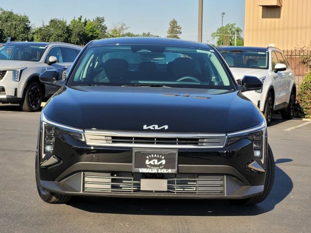 New 2026 Kia K4 LXS Sedan