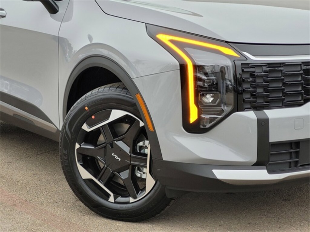 New 2026 Kia Sportage Hybrid S SUV