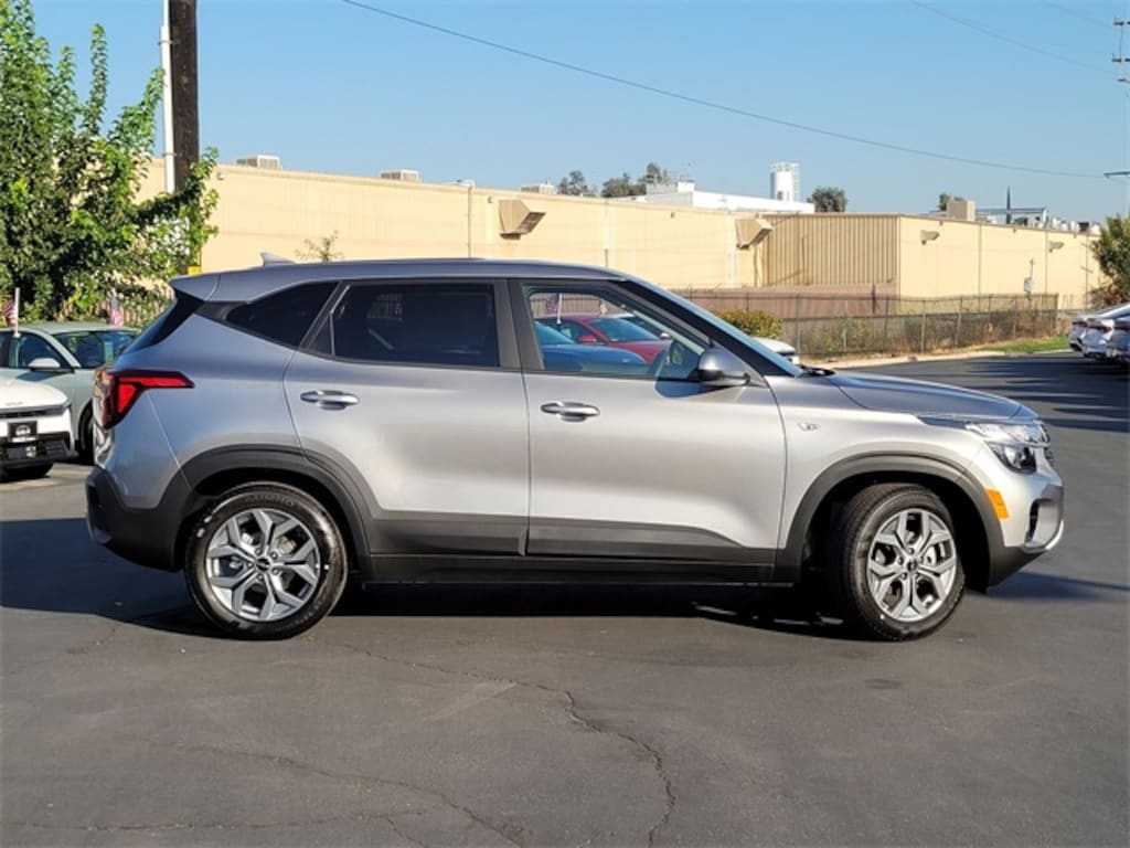 New 2026 Kia Seltos LX SUV