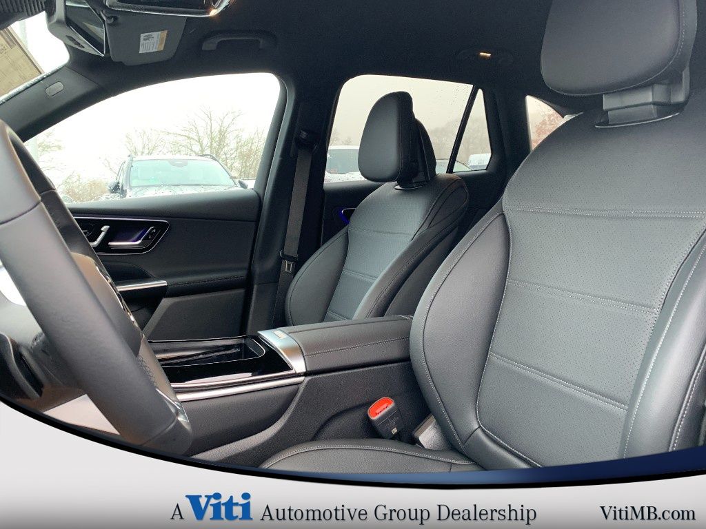 2025 Mercedes-Benz GLC Base - Photo 12