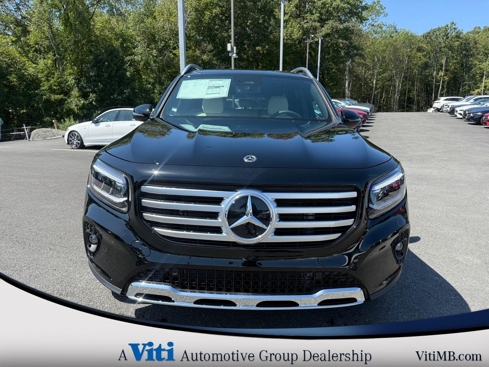 2026 Mercedes Benz GLB 250 4MATIC photo 2
