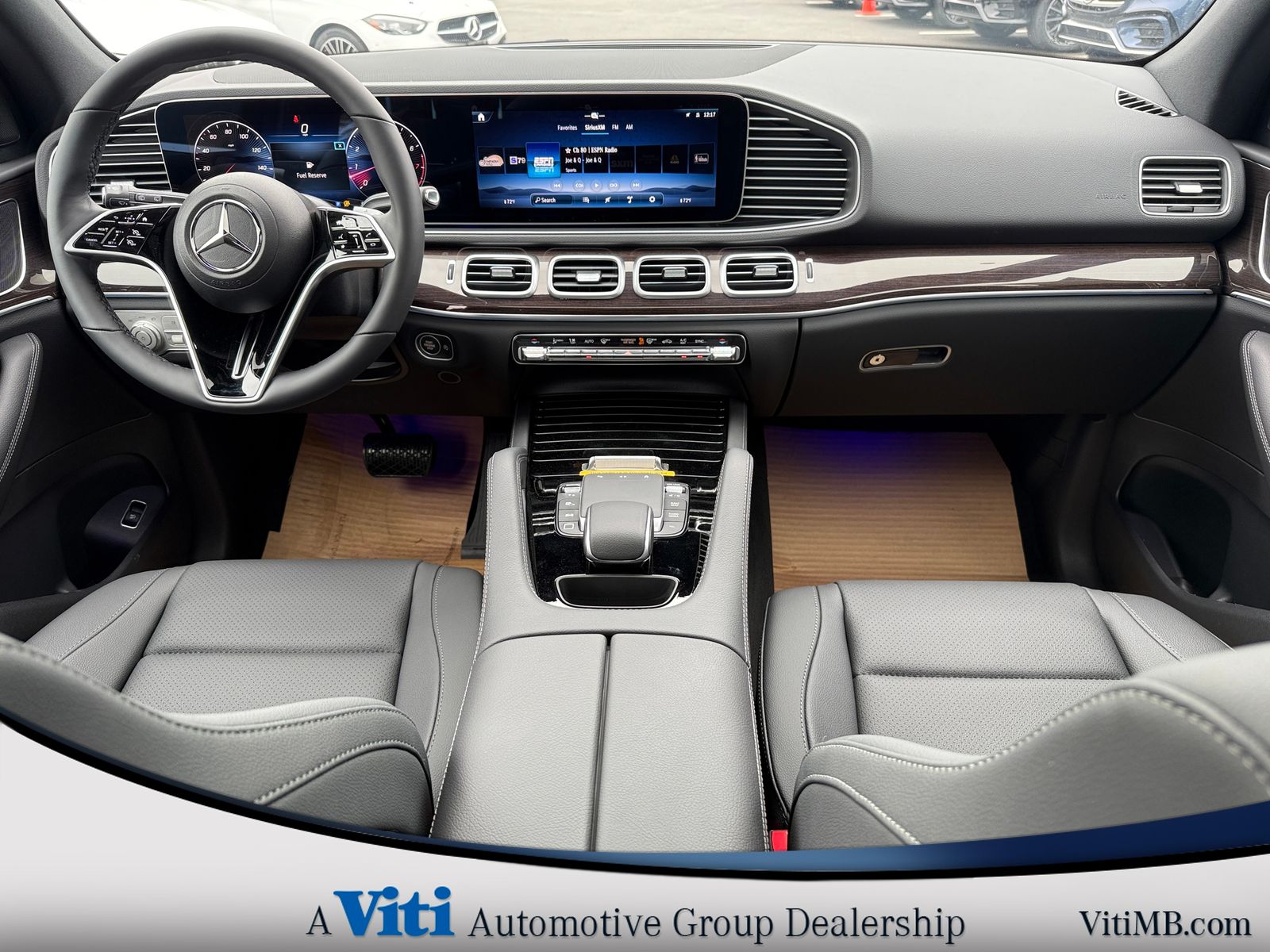 2025 Mercedes Benz GLE 350 4MATIC photo 2