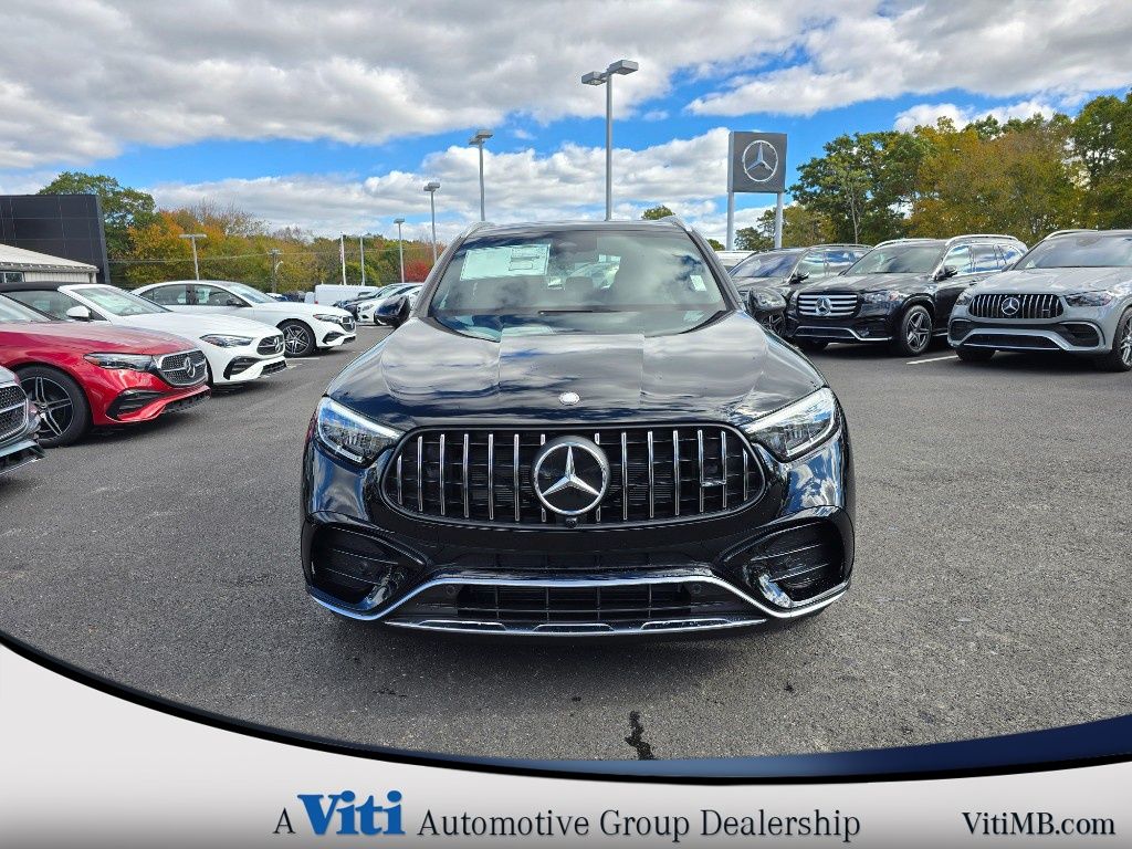 2025 Mercedes Benz GLC 43 AMG photo 3