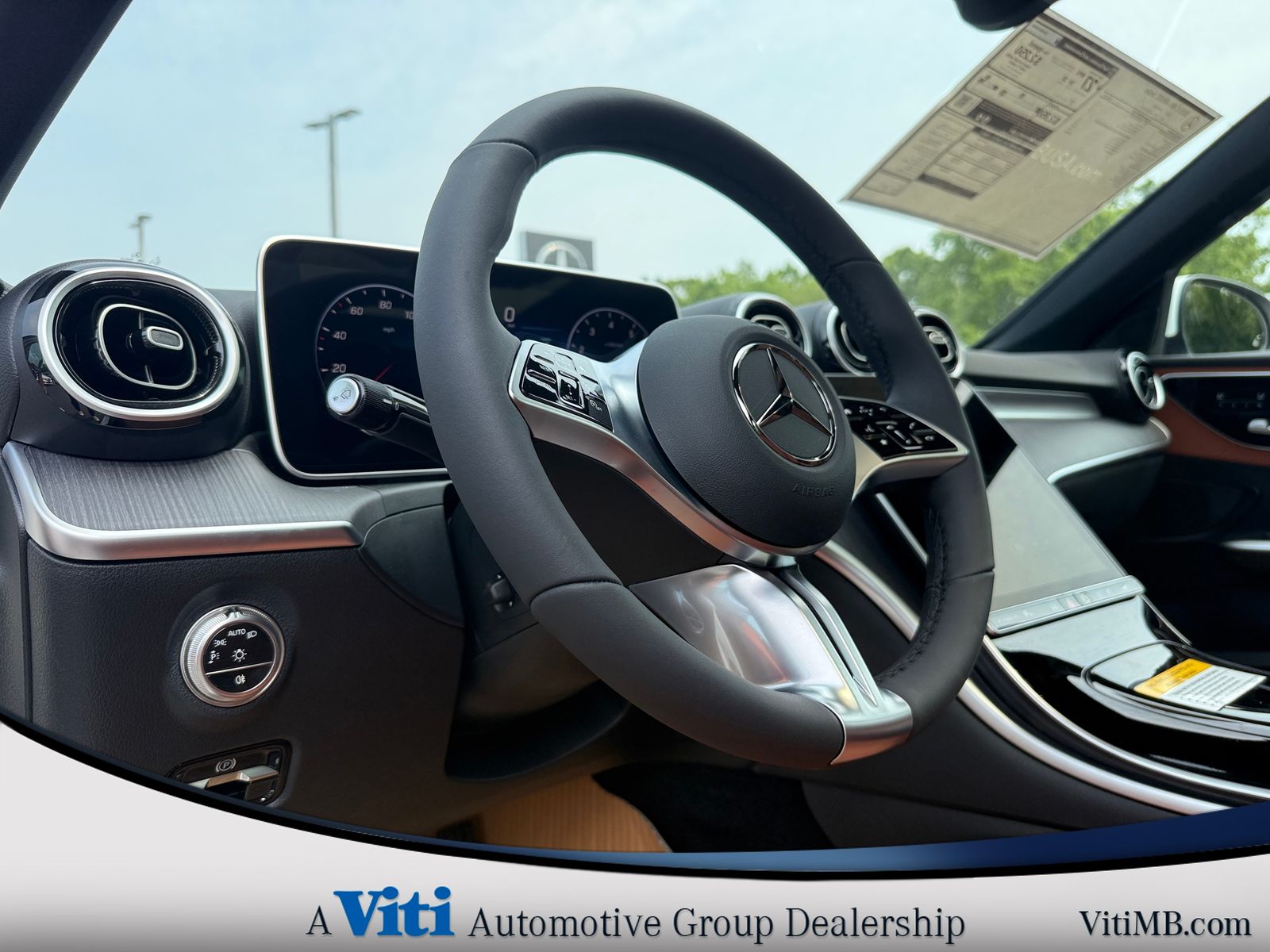 2025 Mercedes-Benz C-Class Sedan C 300 - Photo 12