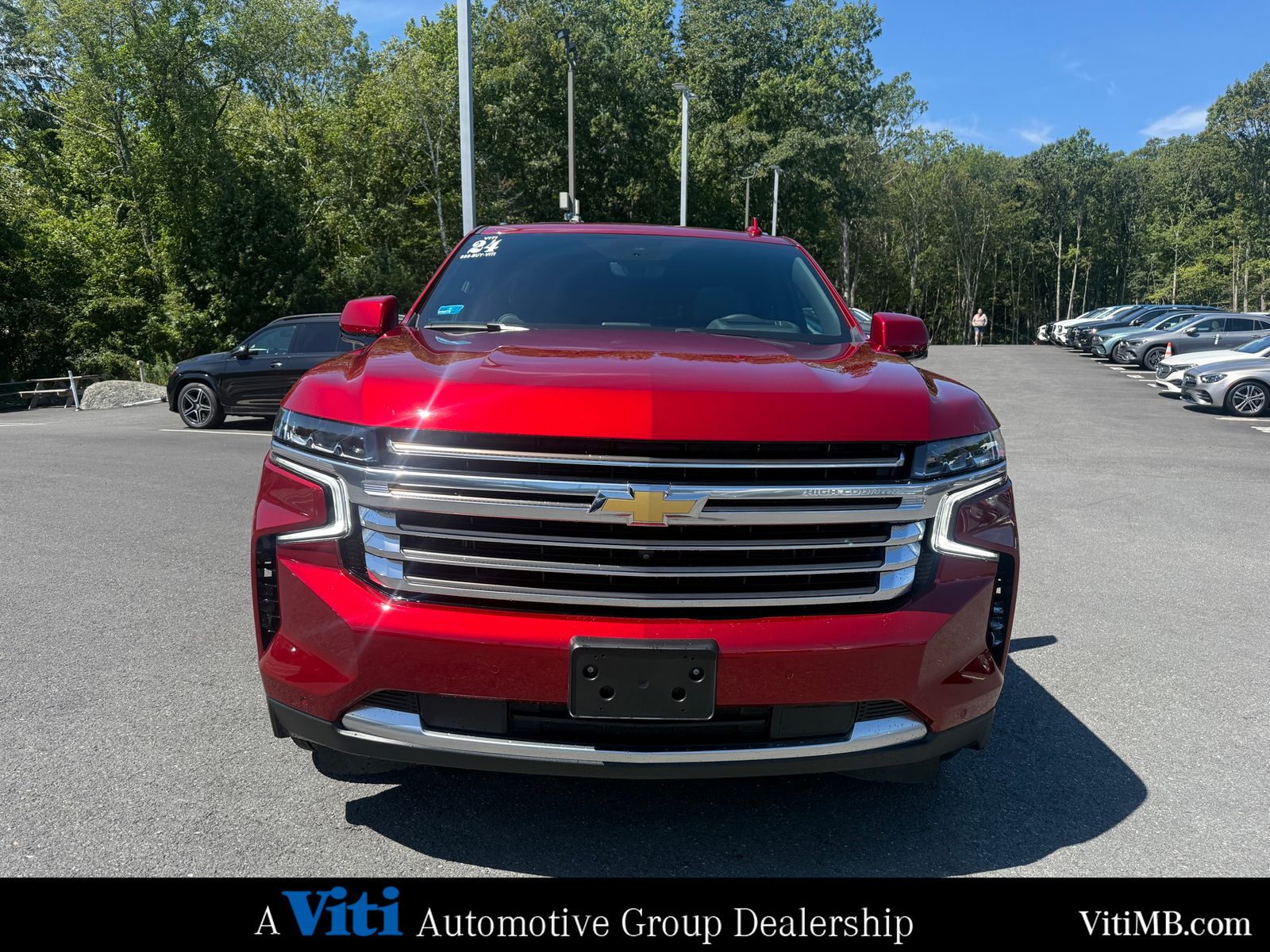 2024 Chevrolet Suburban High Country photo 3