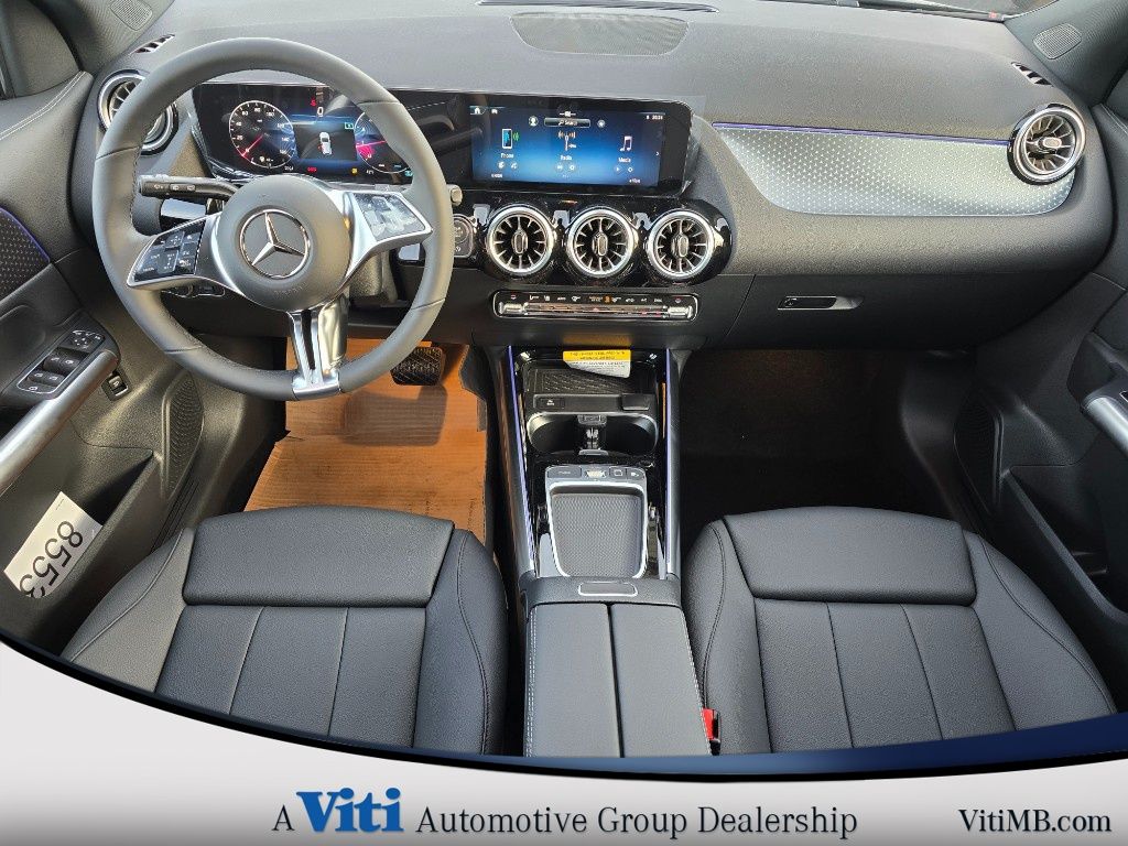 2025 Mercedes Benz GLA 250 4MATIC photo 2