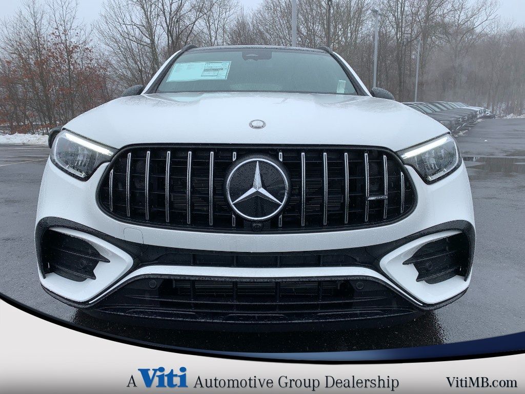 2025 Mercedes Benz GLC 43 AMG photo 3