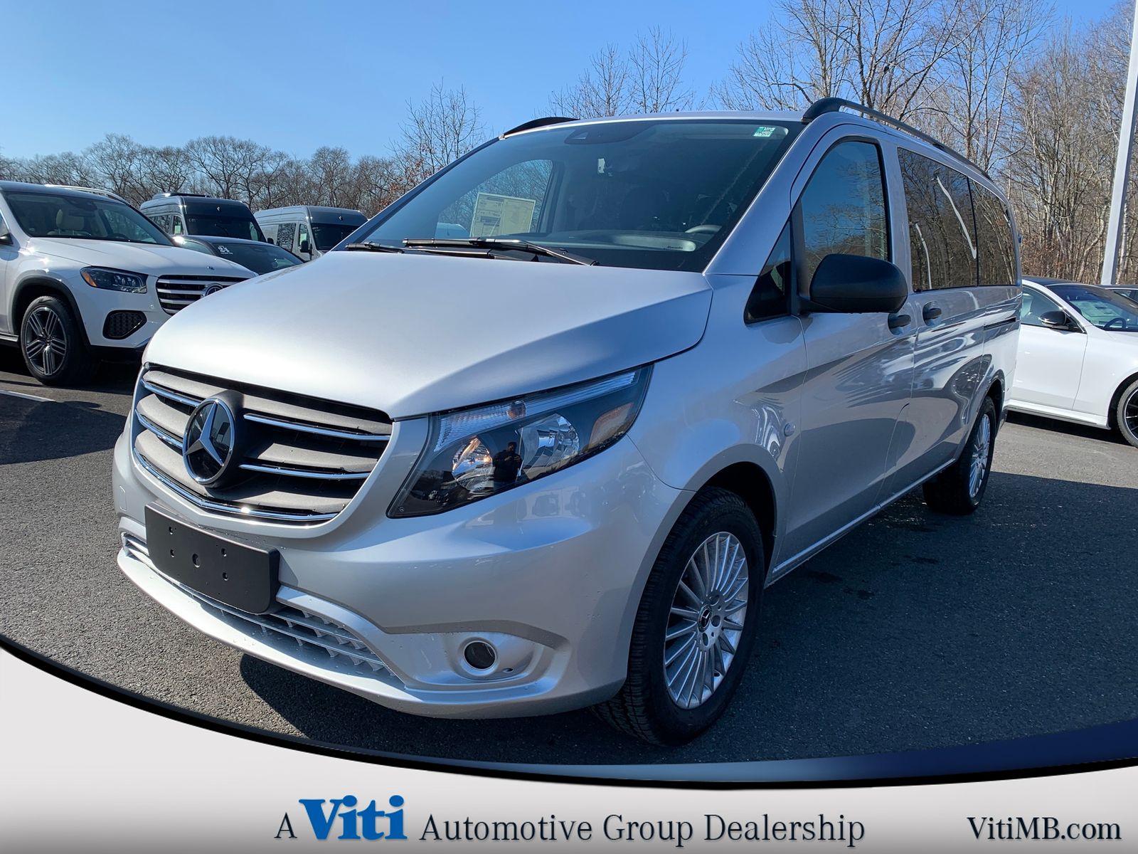 2023 Mercedes Benz Metris Passenger photo 4