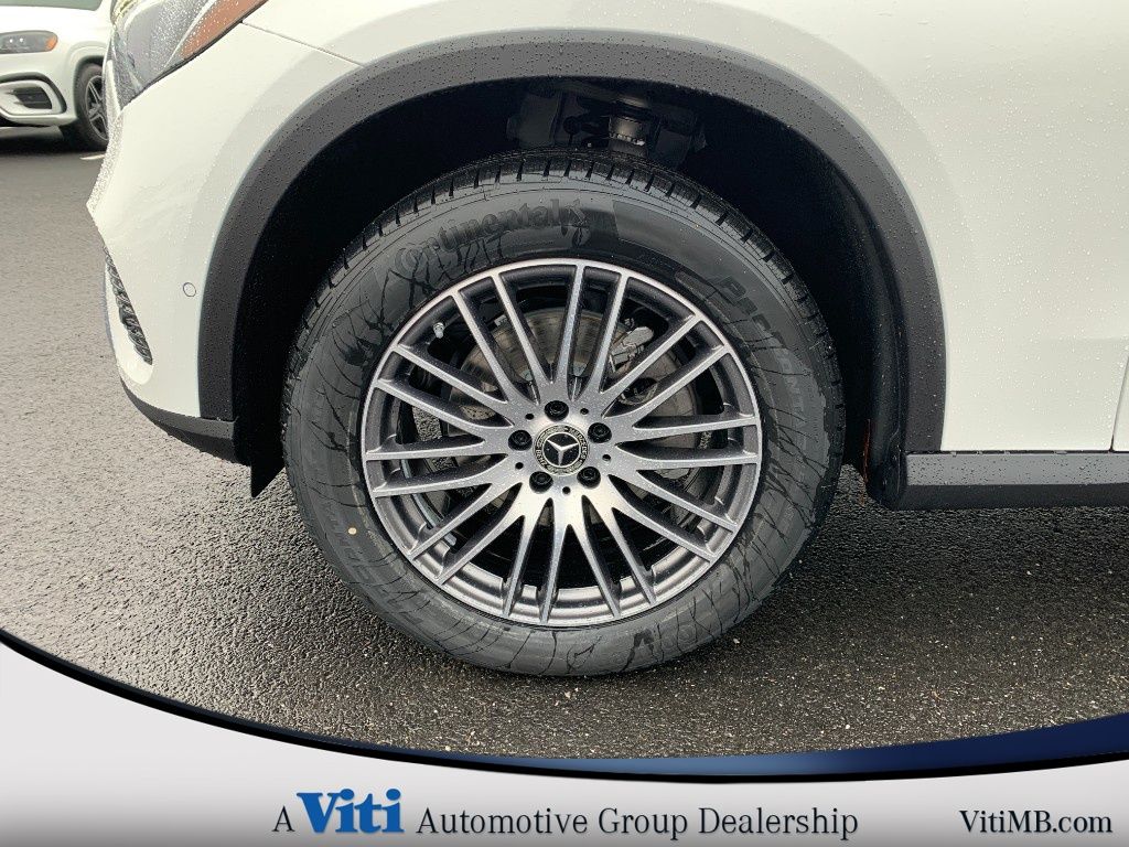 2025 Mercedes-Benz GLC Base - Photo 10