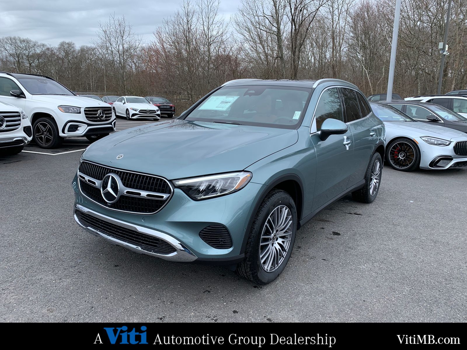2025 Mercedes Benz GLC 300 4MATIC photo 4