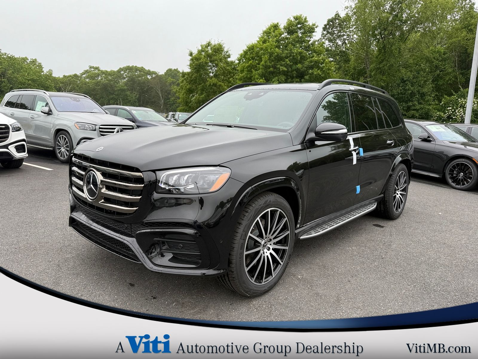 2025 Mercedes Benz GLS 580 4MATIC photo 3
