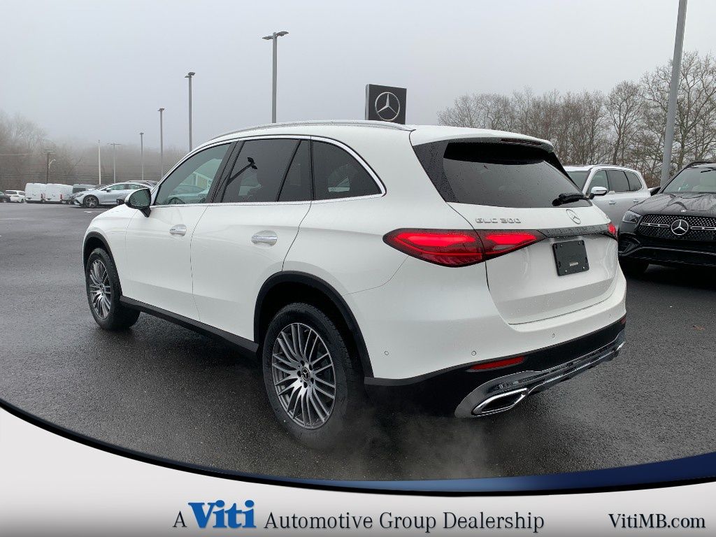 2025 Mercedes-Benz GLC Base - Photo 6