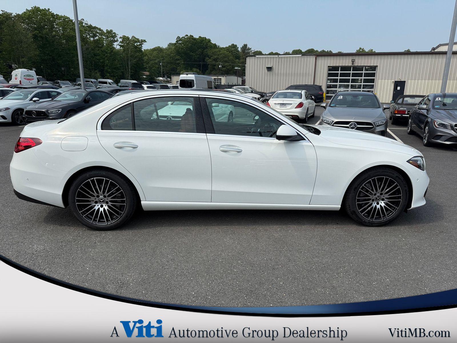2025 Mercedes-Benz C-Class Sedan C 300 - Photo 9